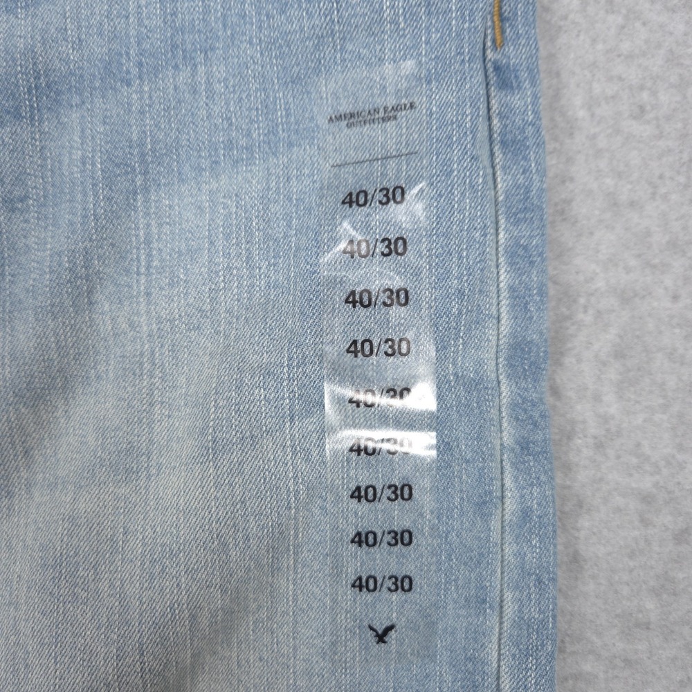 American Eagle Mens Size 40x30 Light Blue Relaxed Straight Denim Jeans Unworn - Picture 4 of 16